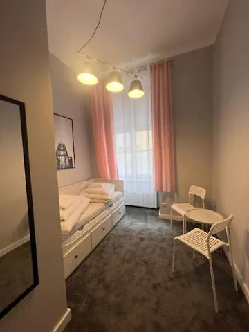 Plac Kolegiacki Πόζναν